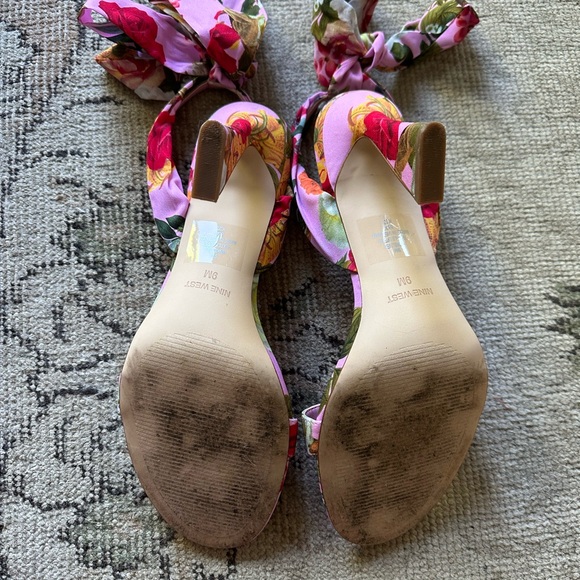Nine West Floral Heels‎ - Multicolor - Picture 6 of 7